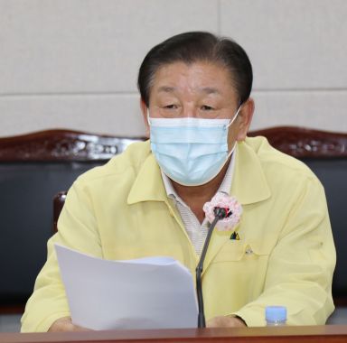 조근제 함안군수는 7일 기자회견을 통해 "개인 방역 및 위생 수칙 준수와 추석 이동을 자제 해 달라"고 호소했다.(사진=함안군)