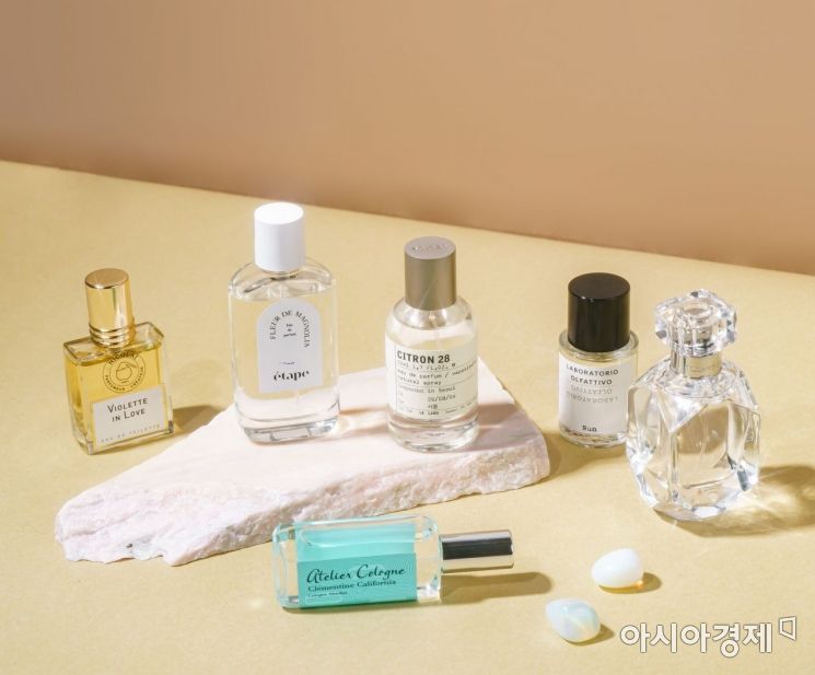 A Fragrant Journey to Find Myself '6 Niche Perfumes' (from left) Nikolai, Etape, Le Labo, Laboratorio Olfattivo, Tiffany, Atelier Cologne. Stone @RAUWBEIGE