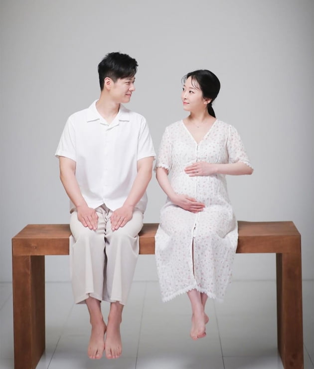 강성민·정아라, 딸 얻었다…"산모·아이 모두 건강"