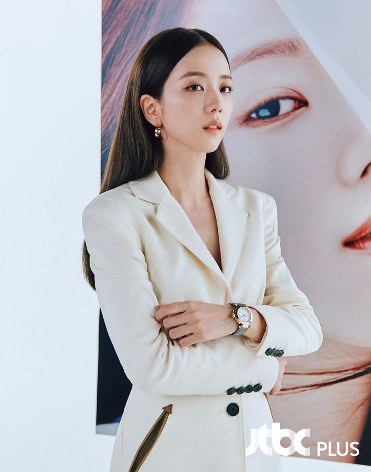 지수의 아름다운 눈·코·입