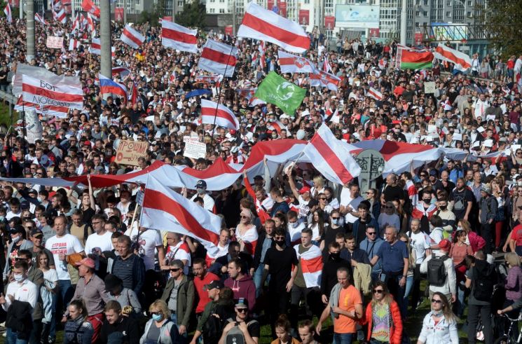 러 대외정보국 "미국이 벨라루스 시위대에 2000만달러 지원" 