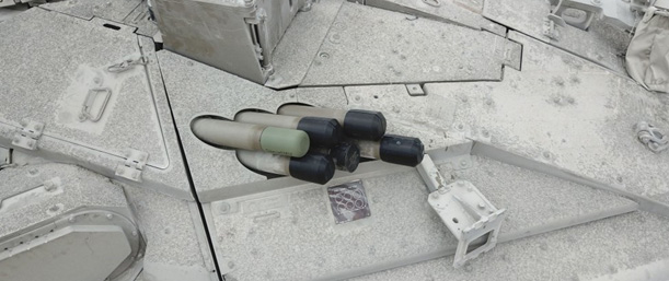 메르카바 전차의 73mm 연막탄발사기에 장착된 니녹스66 캡슐