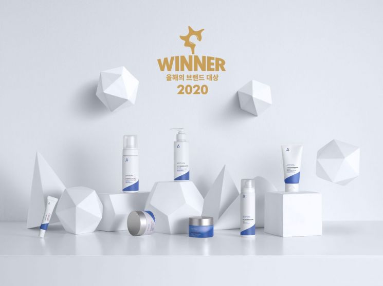 에스트라, 5년 연속 '올해의 브랜드 대상' 수상