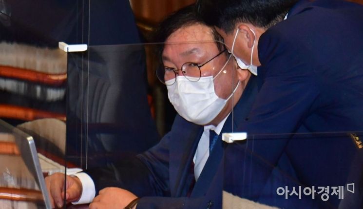 [포토] 이야기 나누는 김태년·김영진