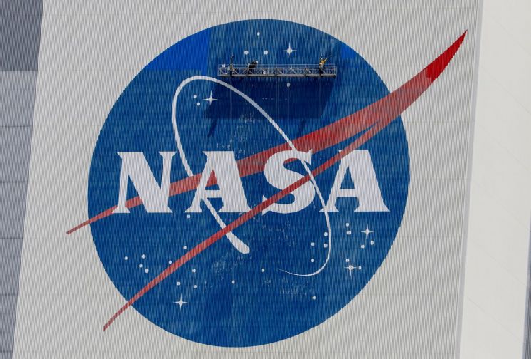 NASA 국장, "中 우주정거장이 美 우주정책 위협"...의회에 경고 