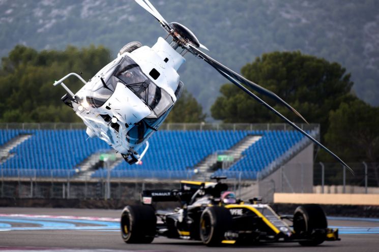 [양낙규의 Defence photo]헬리콥터 VS F1 경주차… 누가 빠를까