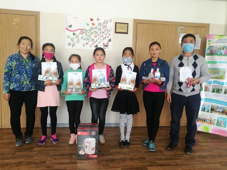 코이카, 몽골 국립과학기술대학교에 로나 방역물품·장학금 기증