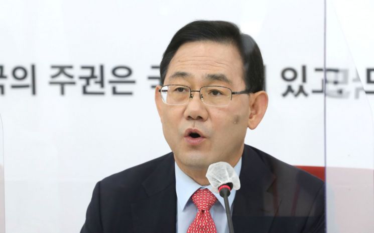 주호영 국민의힘 원내대표가 4일 서울 여의도 국회에서 열린 기자간담회에서 발언하고 있다. 사진=연합뉴스