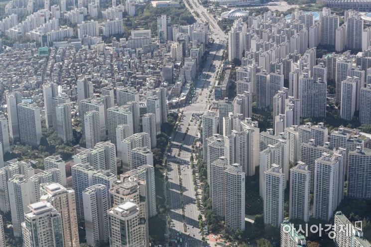 서울 아파트 절반이 9억 넘어…올해도 중저가→고가 전환 지속