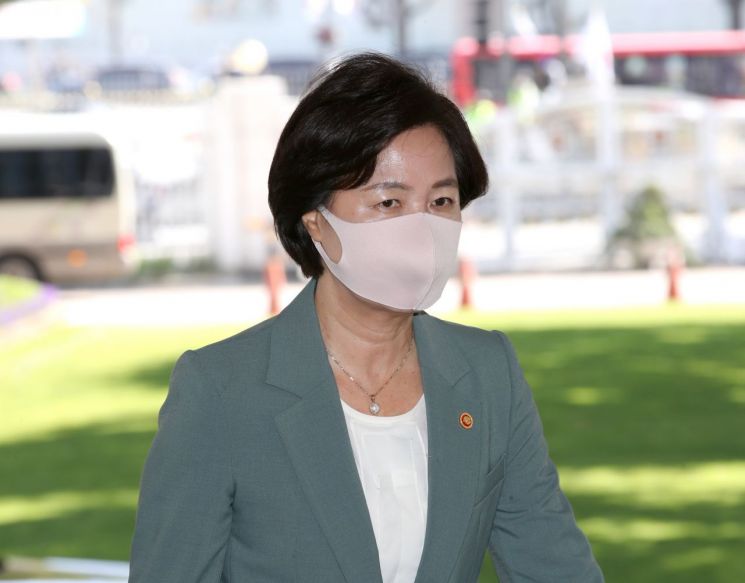 [2020국감] 내일 법무부 국정감사… 추미애·윤석열 놓고 여야 난타전 벌일 듯