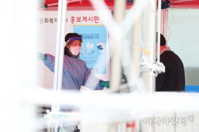 당국, 오늘 오후 '사회적 거리두기' 조정안 발표