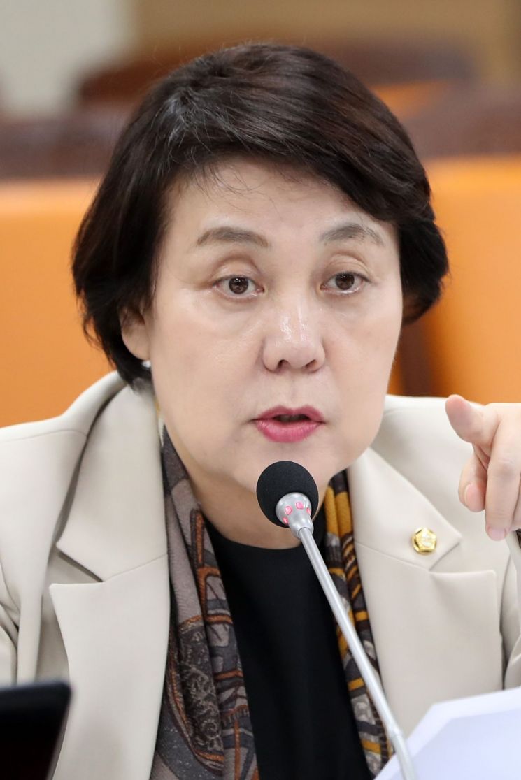 정춘숙 더불어민주당 의원 [이미지출처=연합뉴스]