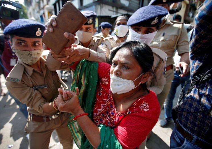 매일 88건씩…잇딴 잔혹 성범죄에 들끓는 인도