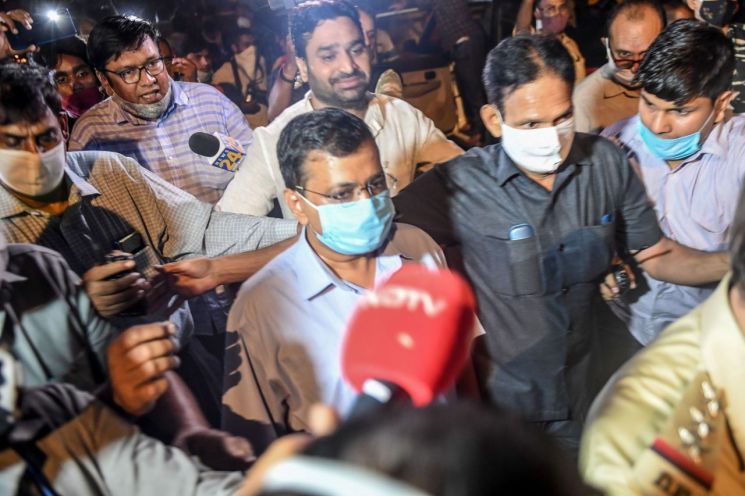 조카가 성폭행 후, 차 밖으로 던져진 여성… 충격의 인도 성폭행 여전