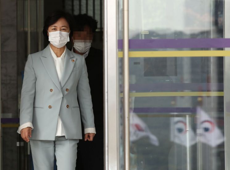 한동훈 진천 가던 날…추미애 "공수처 완성이 검찰개혁 완성"