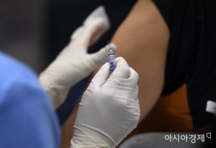 [속보] 독감 백신 접종 70대 여성, 하루 뒤 숨진 채 발견