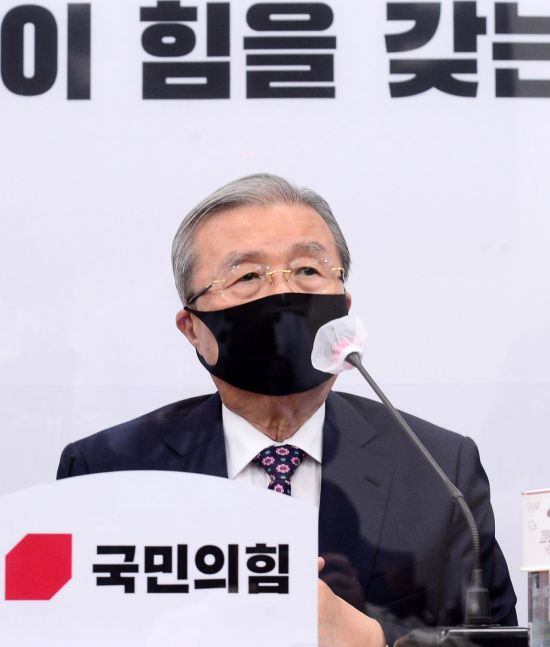 김종인 “‘민주당 탈당’ 금태섭, 한 번 만나볼 생각은 있다”