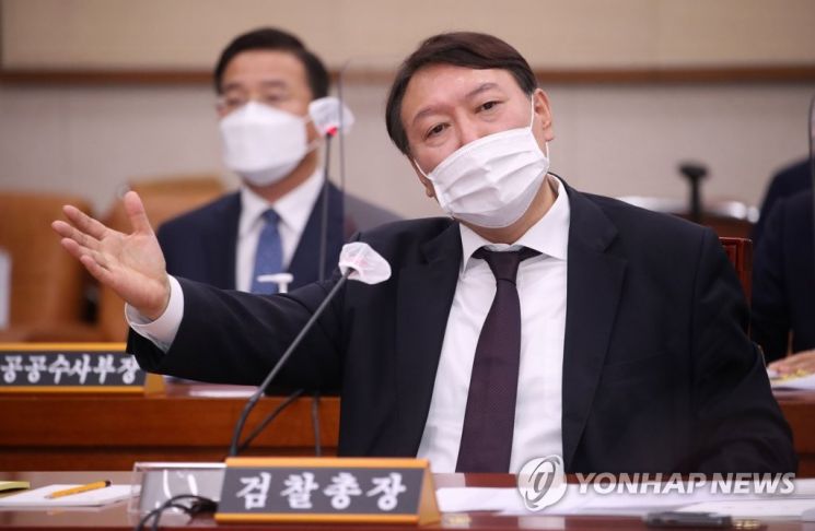 "檢총장, 장관 부하 아냐" 추미애·민주당 몰아친 윤석열 작심발언