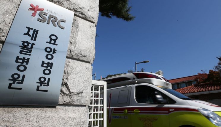 요양원·직장·당구장·사우나…곳곳서 집단감염 추가 환자(종합)