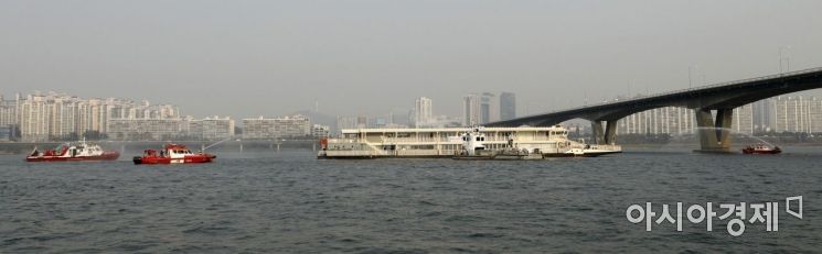 [포토] 한강 유람선 화재 대응 훈련