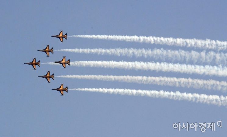 [포토] 블랙이글스, 장진호 전투영웅 추모 비행