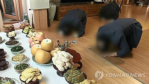 제사 등 가족모임부터 연말모임까지...코로나 재확산 우려