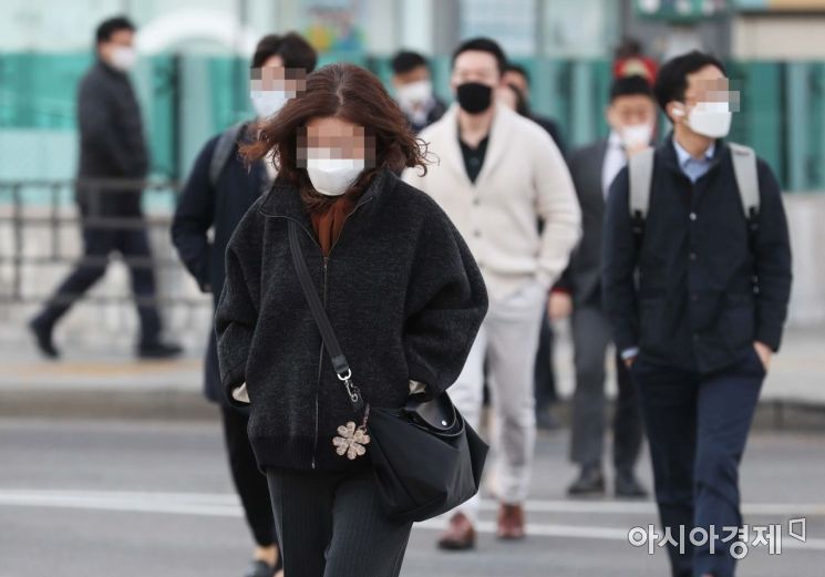 [포토]쌀쌀한 출근길 