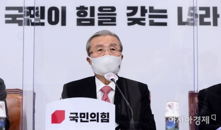 "지금은 힘 합칠 때" 김종인 퇴진론 반박한 박형준·장제원