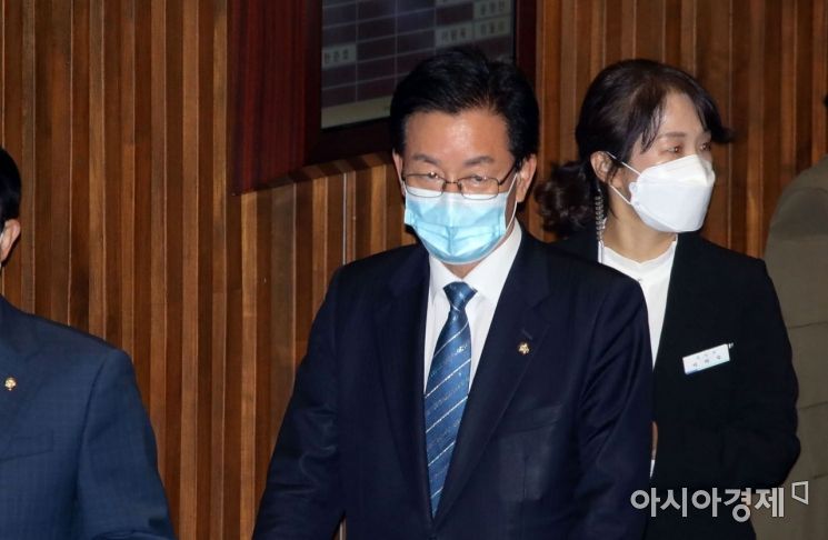 [포토] 본회의 참석하는 정정순 의원