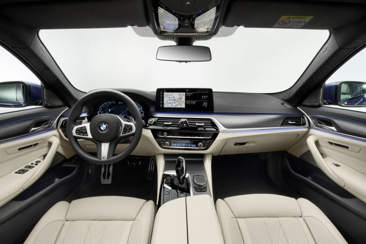 BMW 뉴 5시리즈 인테리어