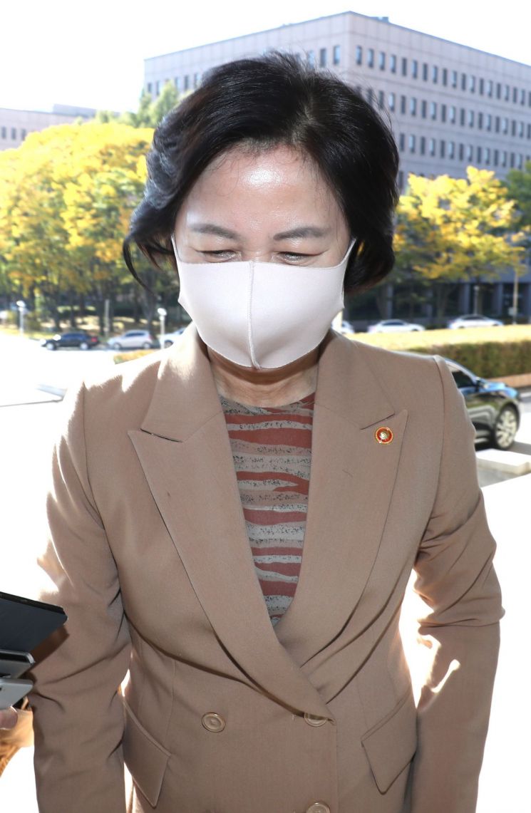 추미애 "불편한 진실 계속 돼야"…檢 내부 반발에도 강경 입장 내비쳐