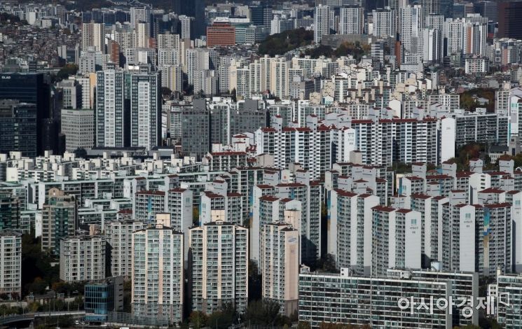 서울 아파트 경매 낙찰가율 사상 최고 111.8% 