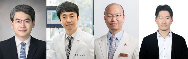 왼쪽부터 두산연강외과학술상 수상자 박도중 서울대병원 교수, 노경태 이대서울병원 조교수, 이정언 삼성서울병원 교수, 김창우 강동경희대병원 부교수