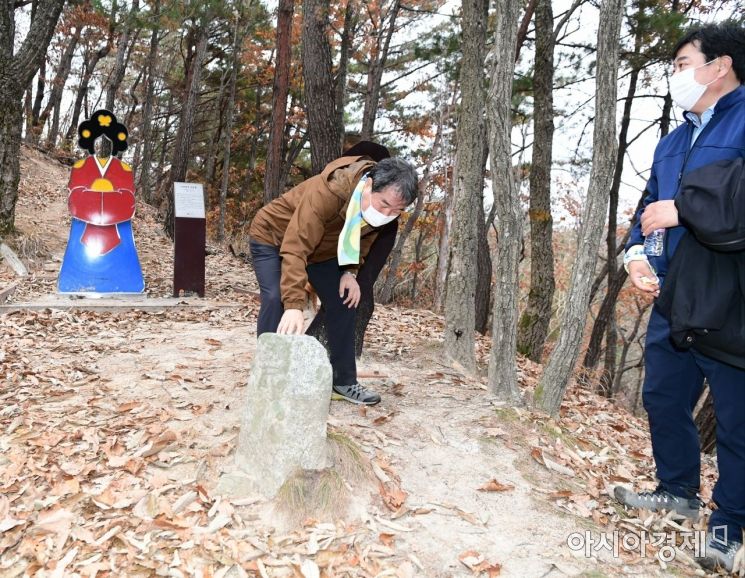 "김천시 문제는 현장에 해답" …  김충섭 시장, 간부들 함께 관광시설 점검