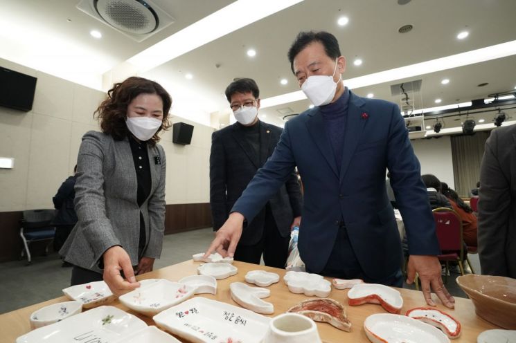성북구 학교 밖 청소년 도자기 전시 및 자기계발 성과 발표  