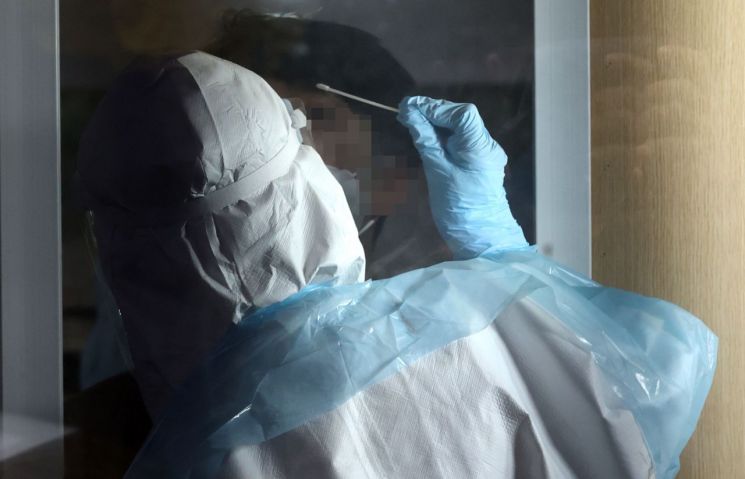 [속보] 18시간 만에 255명 신규확진…내일도 300명 넘는다