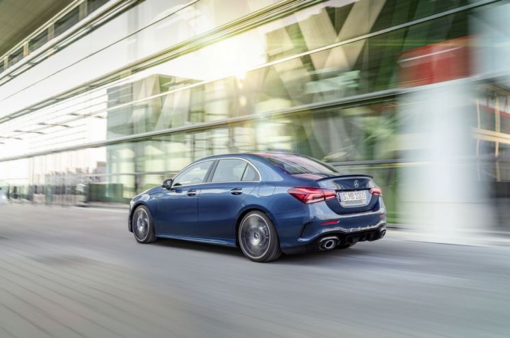 Mercedes-Benz Launches High-Performance AMG A 35 Sedan... Price Set at 59.2 Million KRW