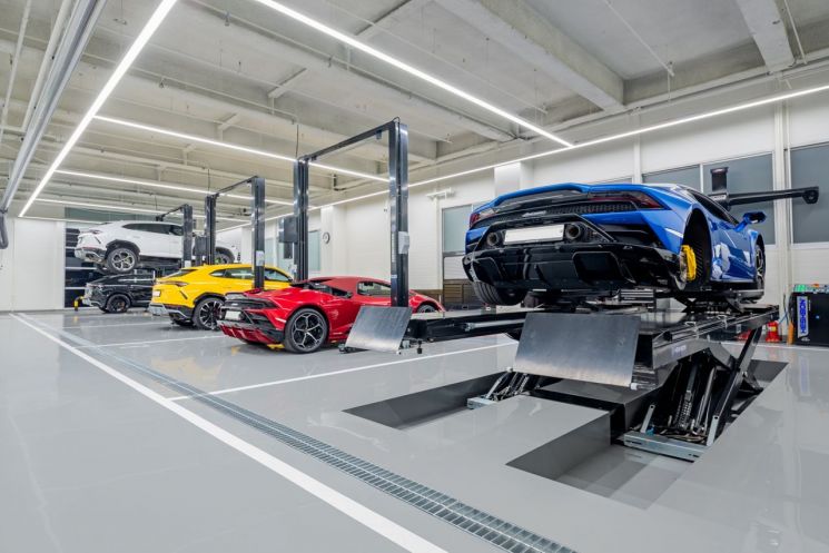 람보르기니, 인증 중고차 사업 뛰어든다…신규 서비스센터도 오픈 