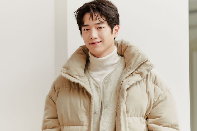 서강준의 남다른 겨울 아우터 핏