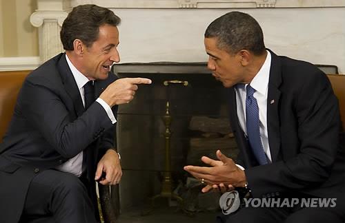 오바마 전 대통령과 사르코지 전 프랑스 대통령. [이미지출처=연합뉴스]