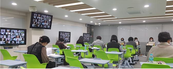 동명대 산학협력단 동명심리건강연구소는 지난 11월 21일 ‘혼자서도 잘 날 수 있어요’라는 주제로 제42회 상담사례연구회를 온·오프라인으로 개최했다.