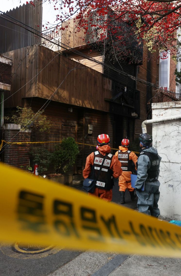 모텔 방화해 3명 사망케 한 70대 남성, 징역 30년 구형