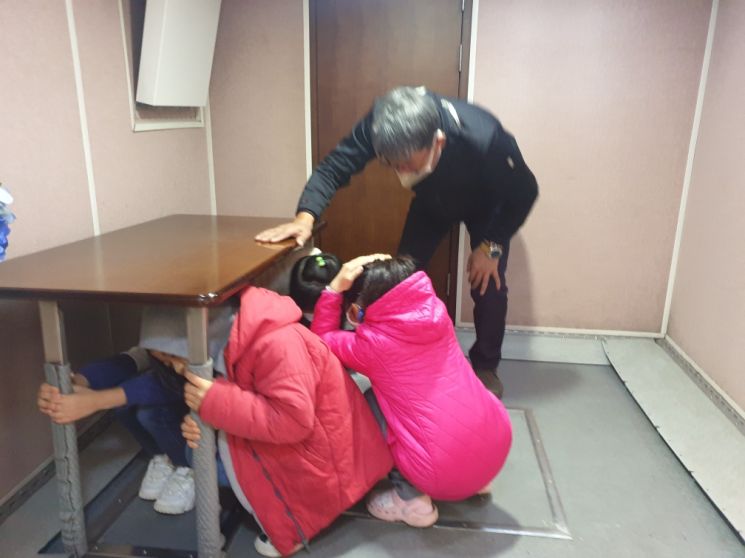 여수소방서, 화정초·중학교 찾아가 119안전체험교육 운영
