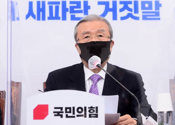 공수 바뀐 재난지원금 논쟁…문제는 결국 '예산 확충'