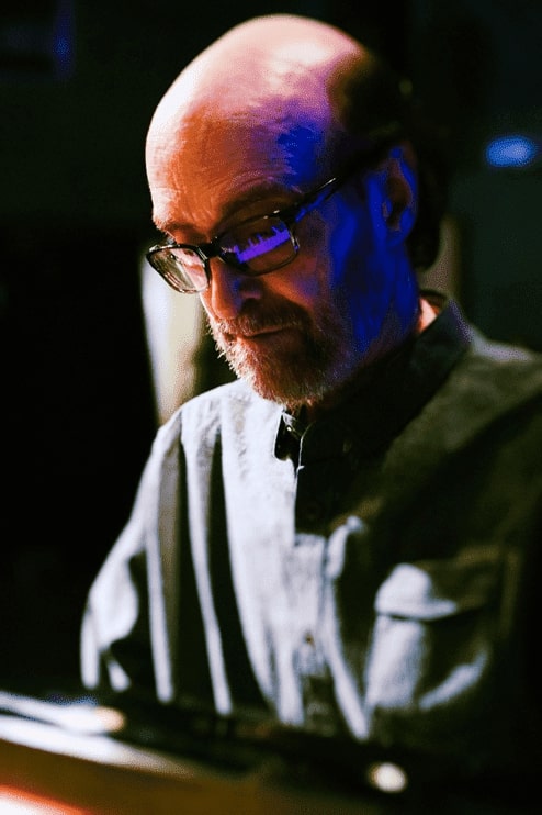 피아니스트 조지 윈스턴 온라인 자선 연주회…난민에 관심 독려