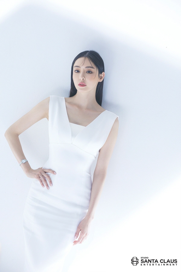 '우아·시크·청초' 이다희
