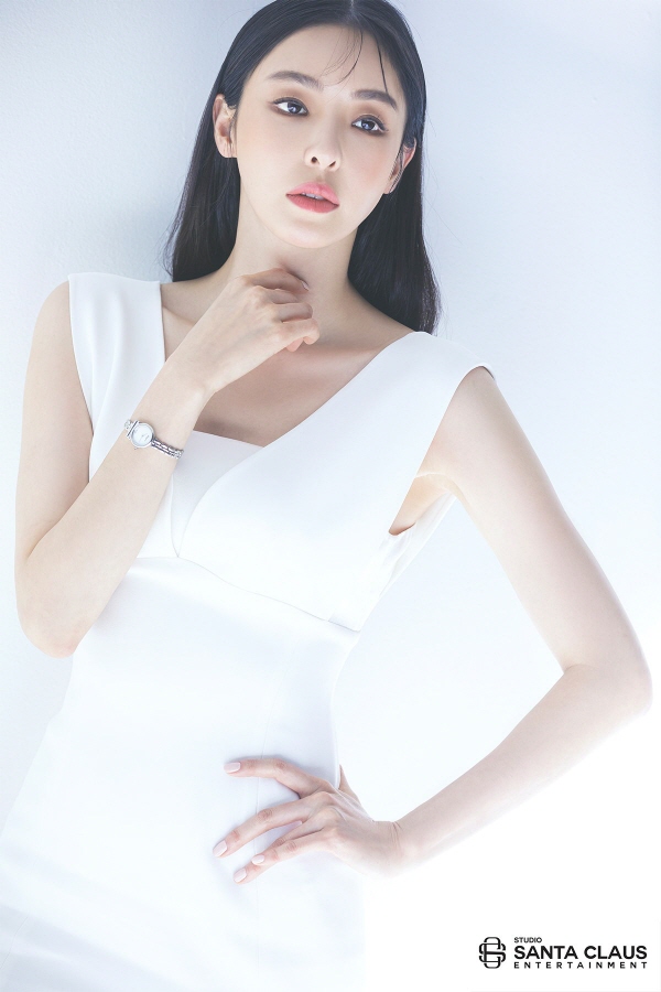 '우아·시크·청초' 이다희