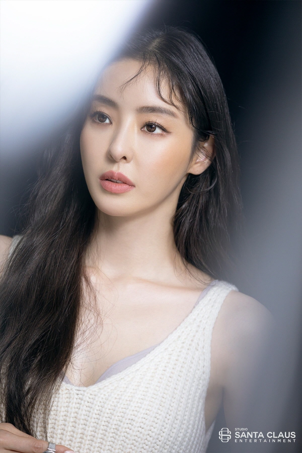 '우아·시크·청초' 이다희