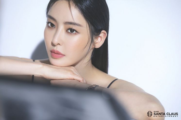 '우아·시크·청초' 이다희