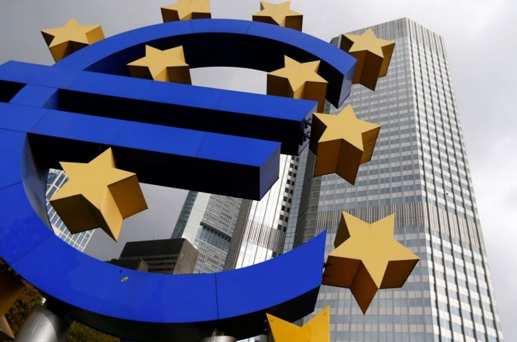 포르투갈 국채 금리 첫 '마이너스'…ECB 추가 경기 부양 기대감
